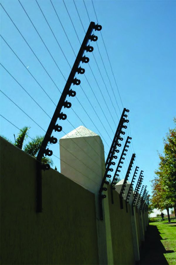 Electric fence installed on a perimeter wall